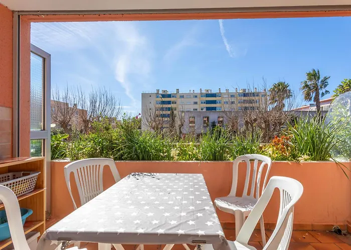 Proche Ле-Лаванду